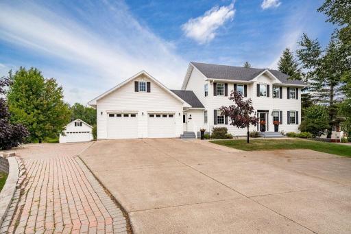 2827 Parkwood Lane, Duluth, MN 55811