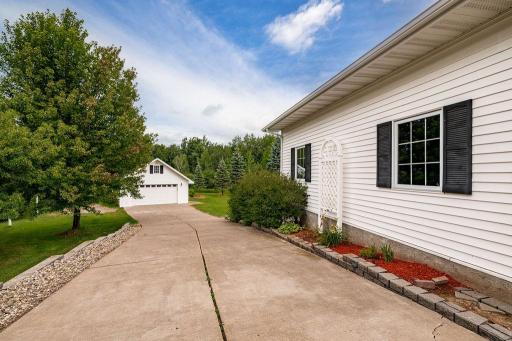 2827 Parkwood Lane, Duluth, MN 55811