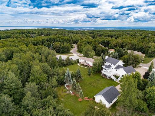 2827 Parkwood Lane, Duluth, MN 55811