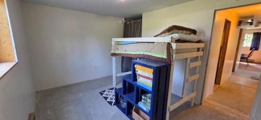 Fifth bedroom