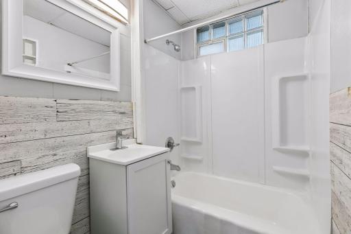 2326 North Bryant Avenue - Spacecrafting - 0019.jpg