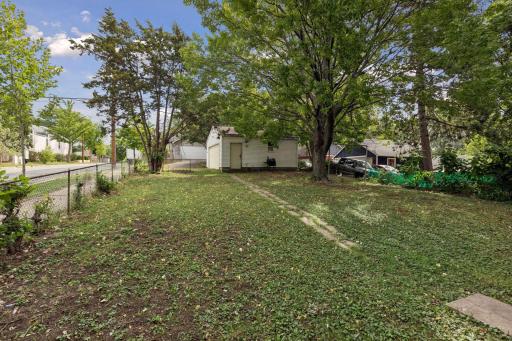 2326 North Bryant Avenue - Spacecrafting - 0029.jpg