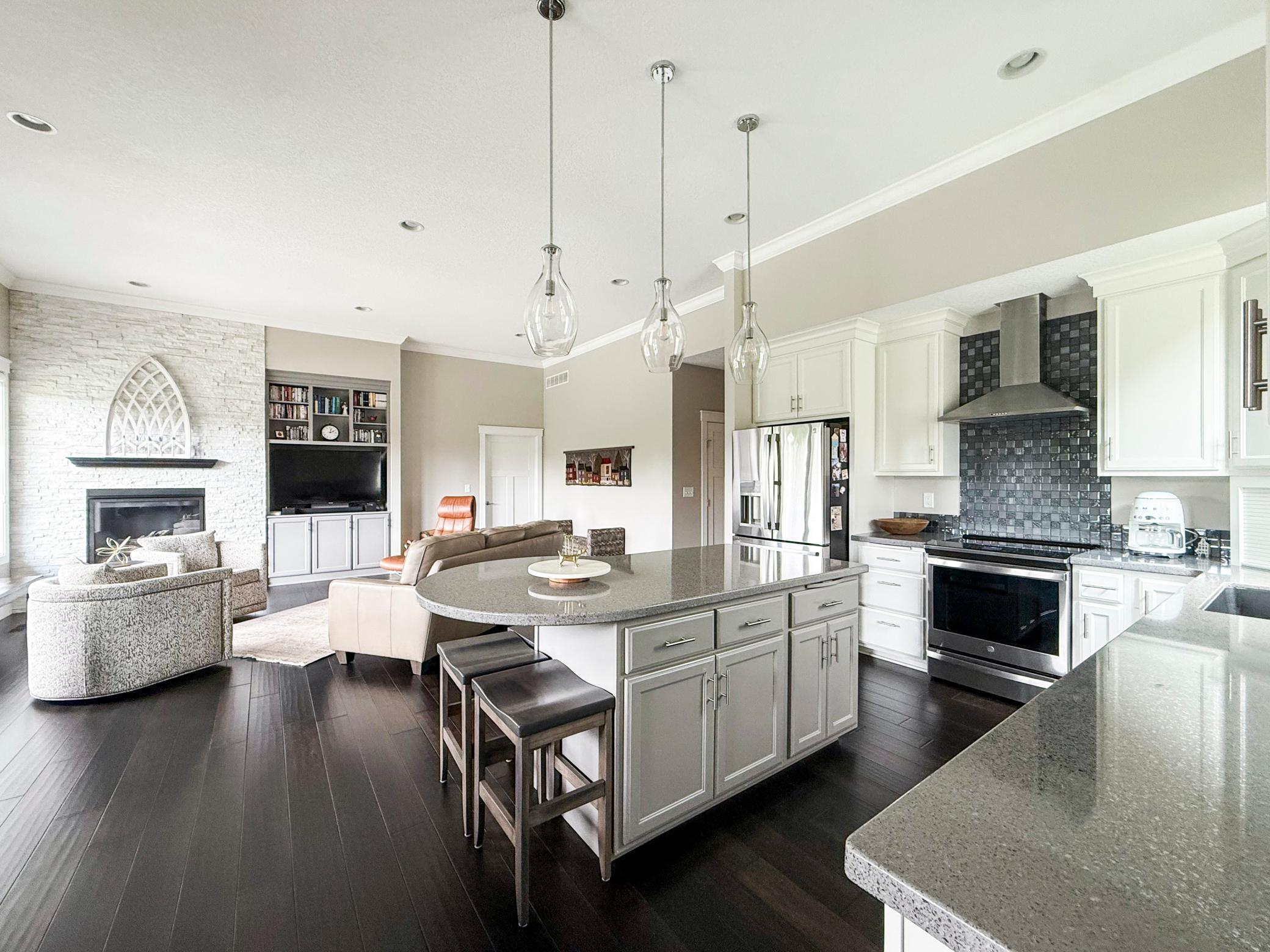 09. Waterfront-home-for-sale-Rochester-MN.jpg
