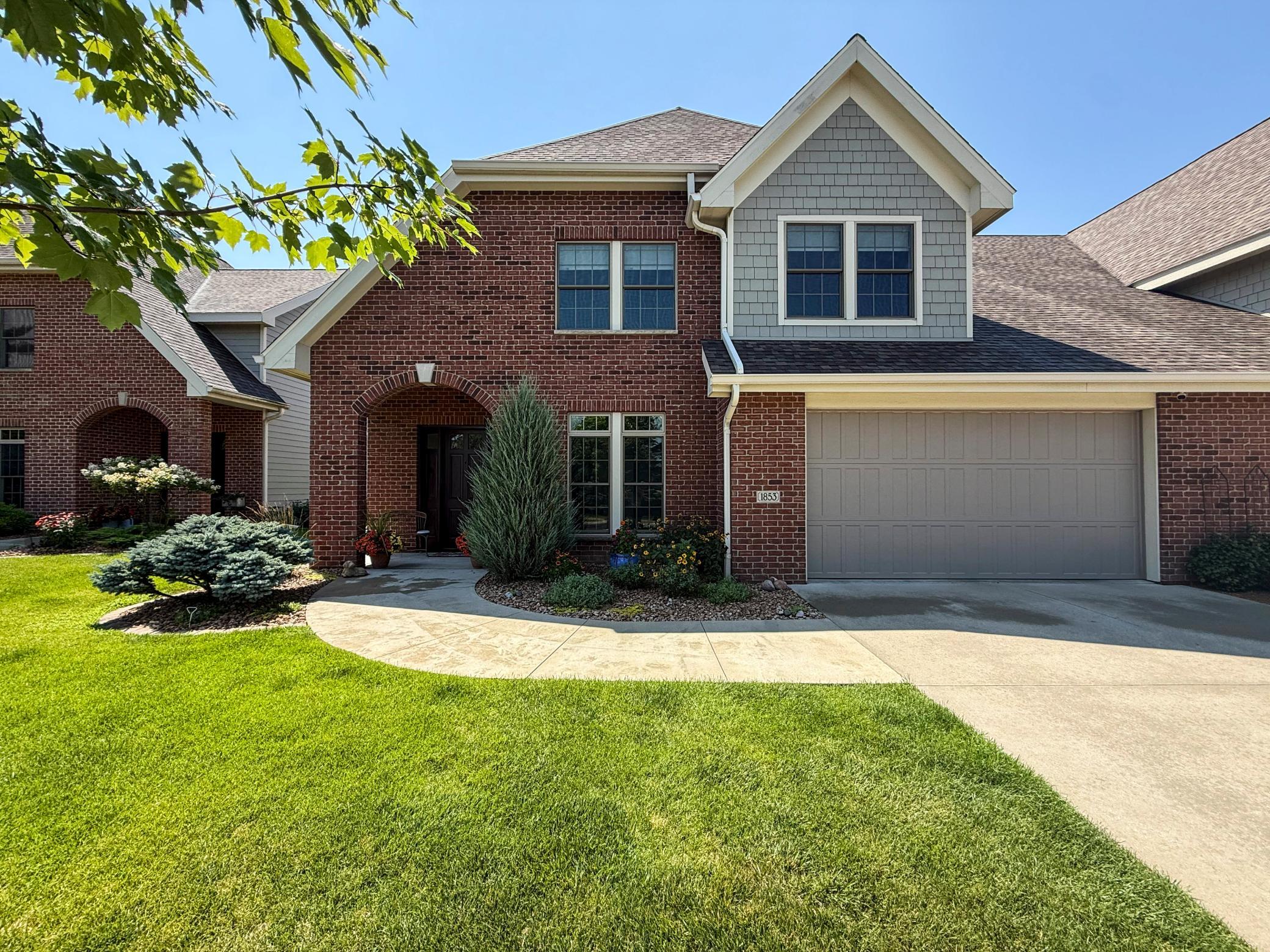 02. Waterfront-home-for-sale-Rochester-MN.jpg