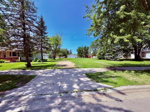Driveway into lot from Main Ave S