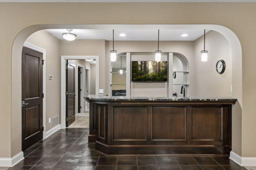 655 Shawnee Woods Road, Medina, MN 55340
