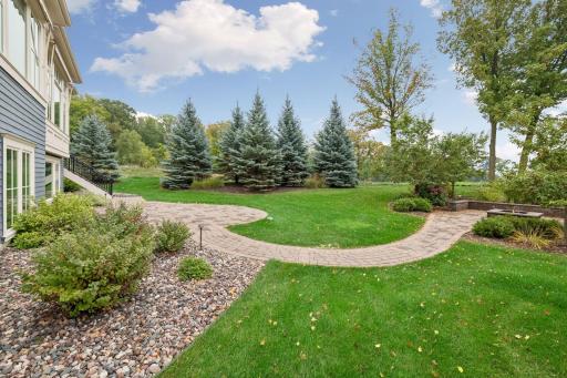 655 Shawnee Woods Road, Medina, MN 55340