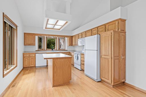 2644 Rivers Bluff Lane, Anoka, MN 55303
