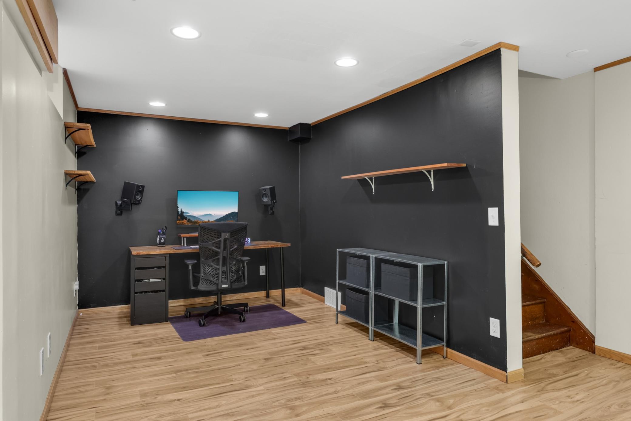 15 Basement Office.jpg