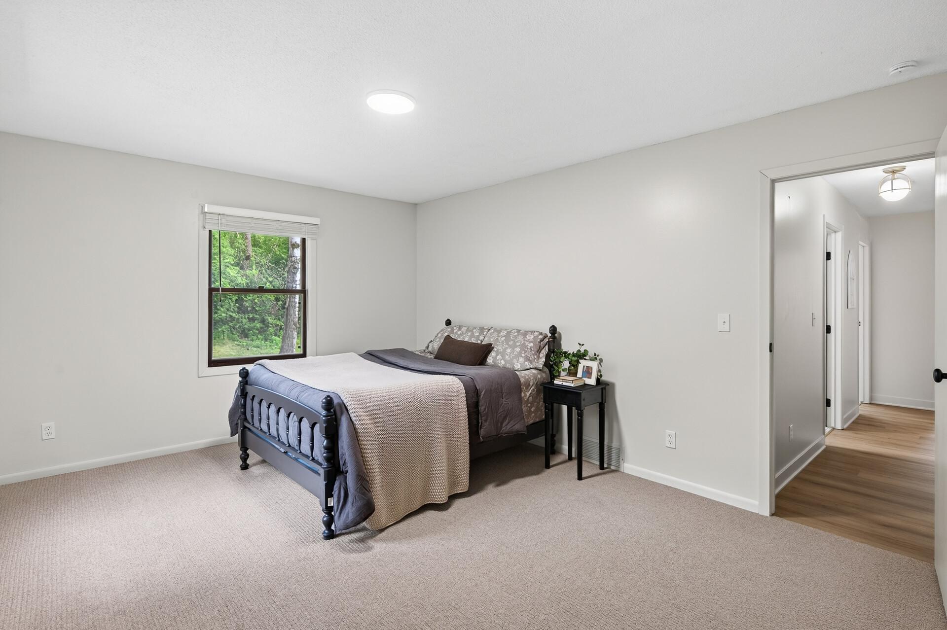 19_10630_Borman_Ave19_mls.jpg