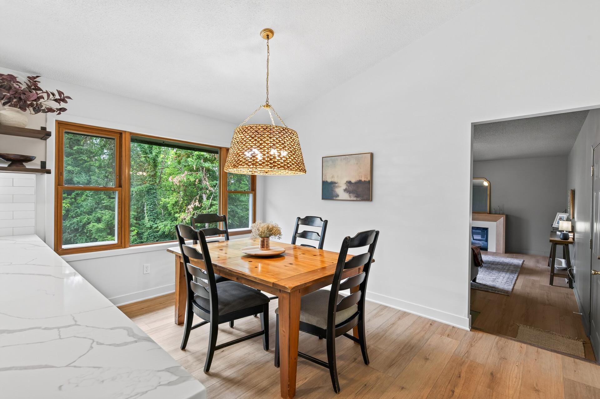 13_10630_Borman_Ave13_mls.jpg
