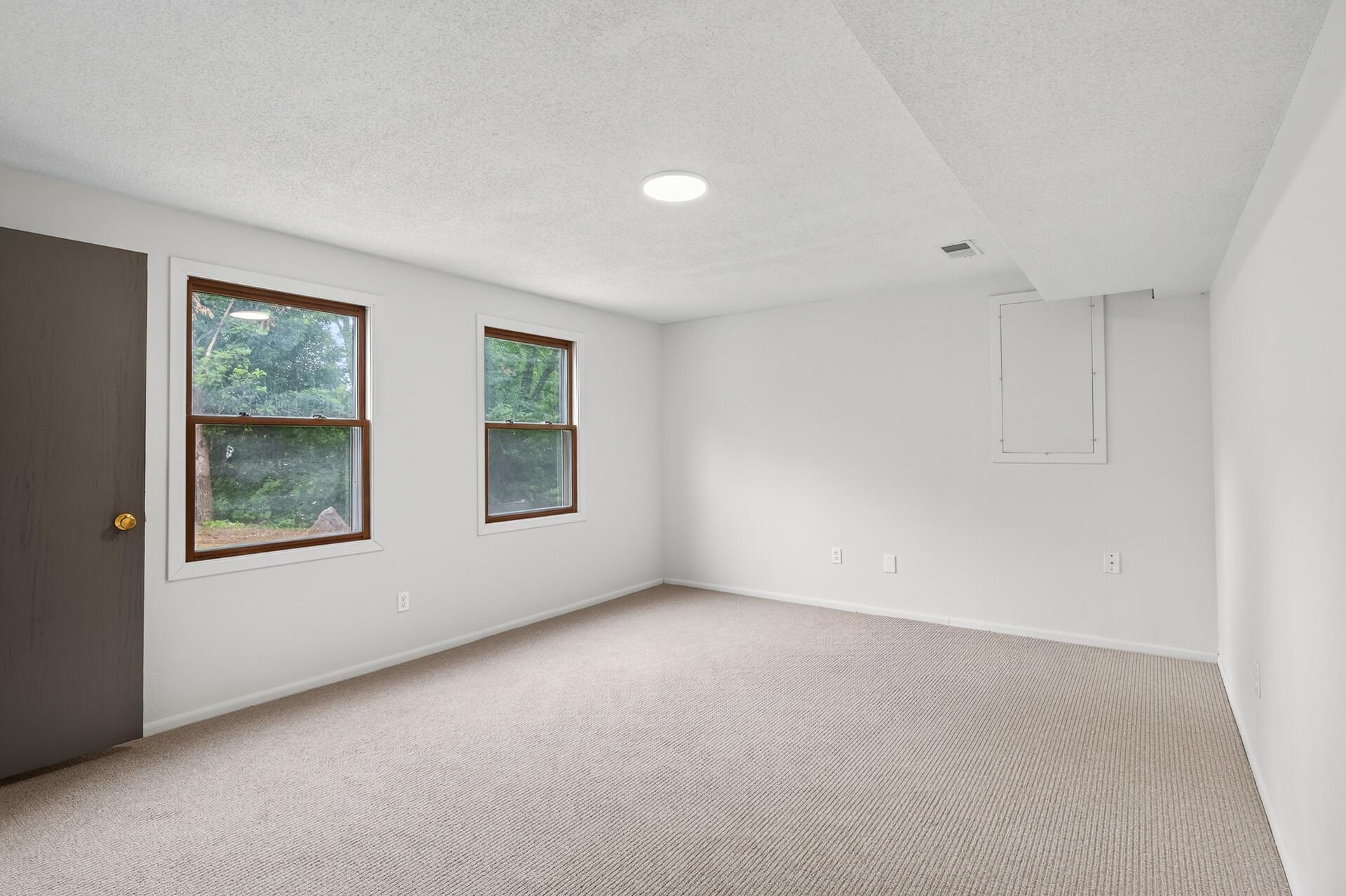 28_10630_Borman_Ave28_mls.jpg