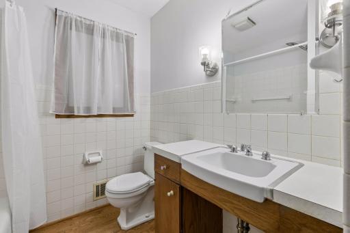 501 Sumner Street E, Northfield, MN 55057