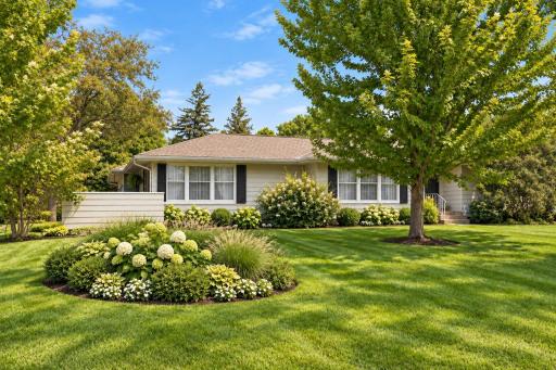 VIRTUALLY STAGED Exterior Color and landscaping Sumner view.jpg