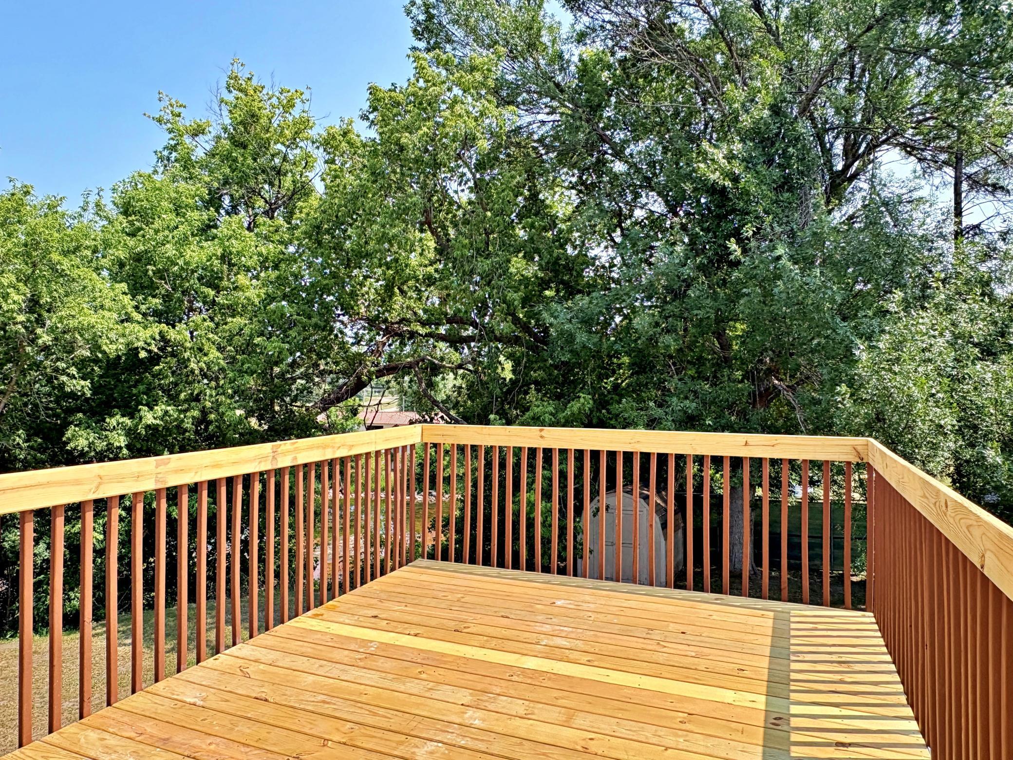 Upper Unit Deck