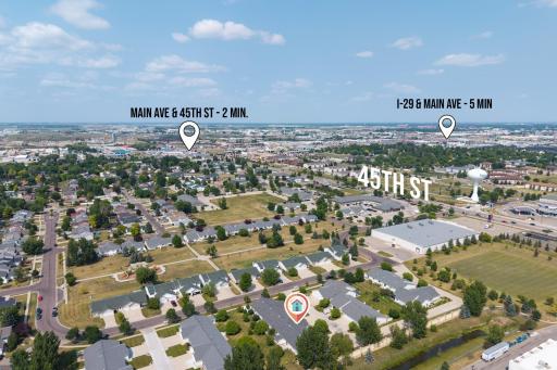 4752 10th Avenue S, Fargo, ND 58103