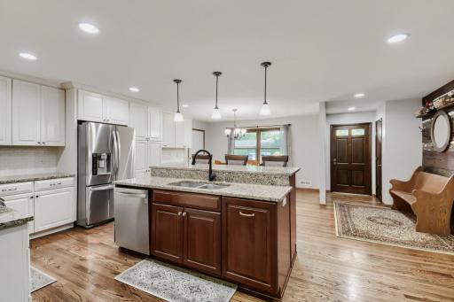 10439 Thrush St Nw - Web Quality - 022 - 14 Kitchen.jpg