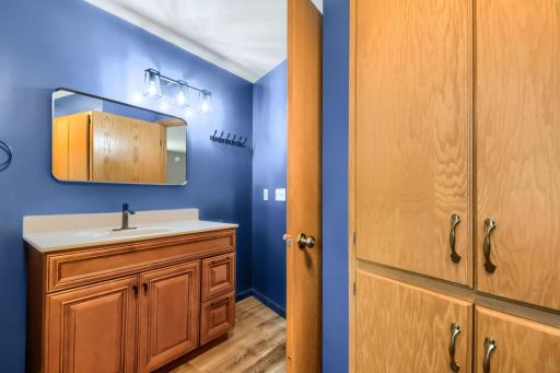 10439 Thrush St Nw - Web Quality - 028 - 20 Primary Bathroom.jpg