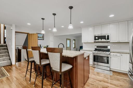 10439 Thrush St Nw - Web Quality - 020 - 12 Kitchen.jpg
