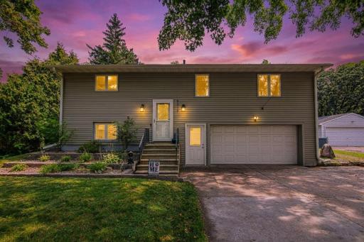 Photo for 5919 Oldfield Avenue N, Stillwater, MN 55082 - listing #7115020 5919 Oldfield Ave N, Stillwater, MN Twilight-1.jpg