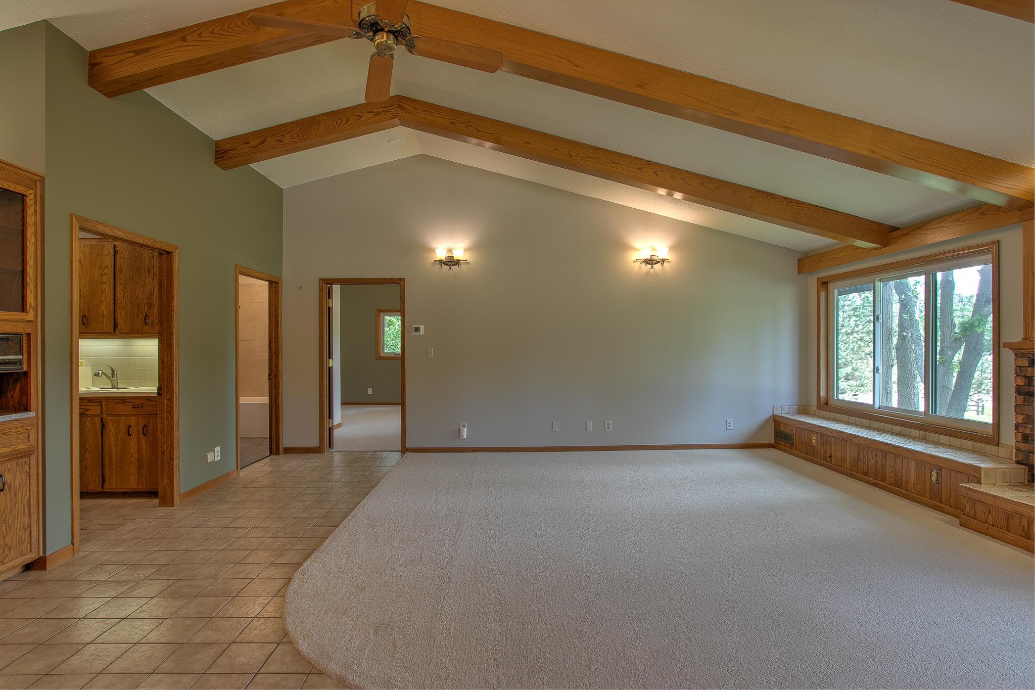 New carpet throughout!