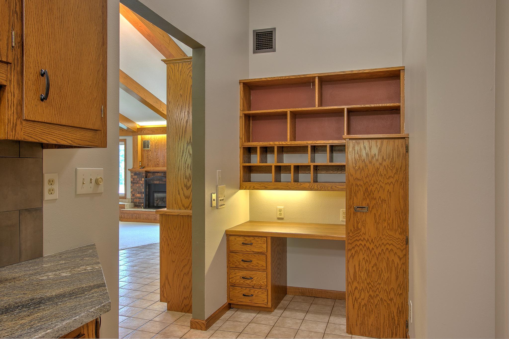 Built in desk just off the kitchen