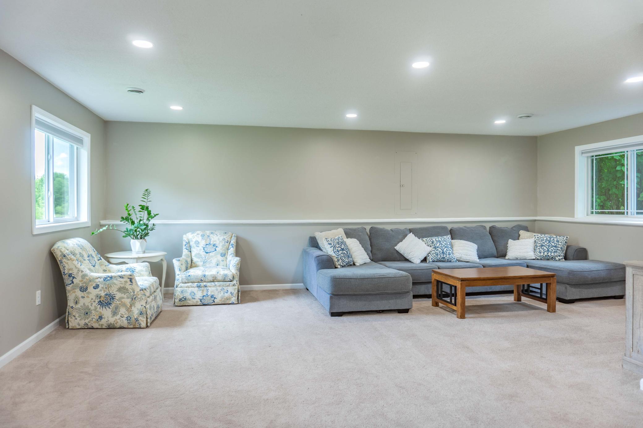 31 - MLS Photo.jpg