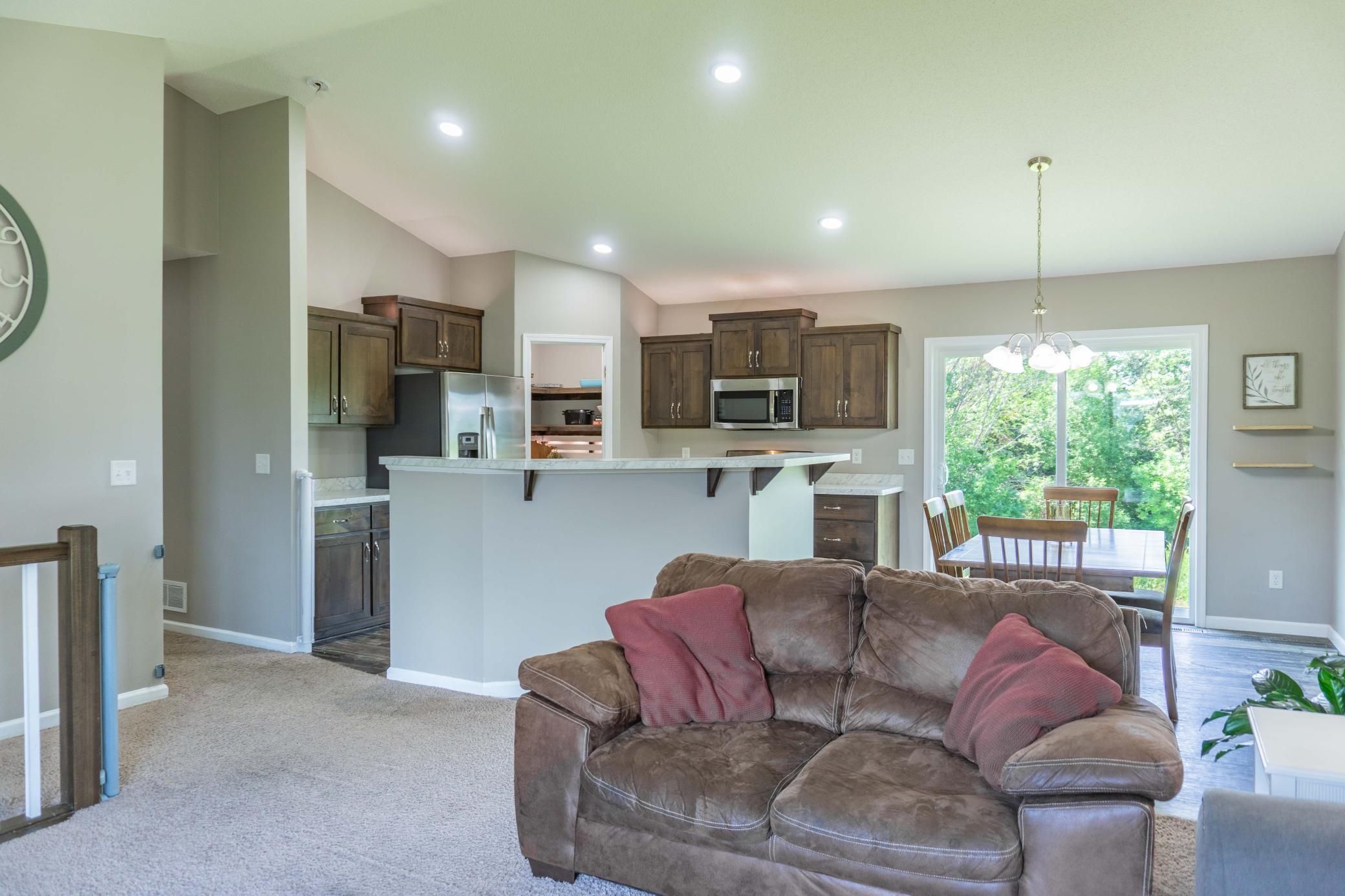19 - MLS Photo.jpg