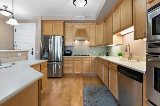 1940 Fulham Street, 207, Roseville, MN 55113