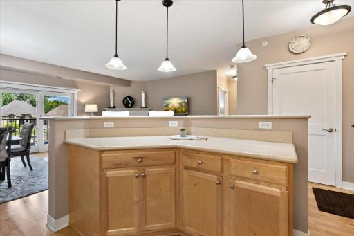 1940 Fulham Street, 207, Roseville, MN 55113