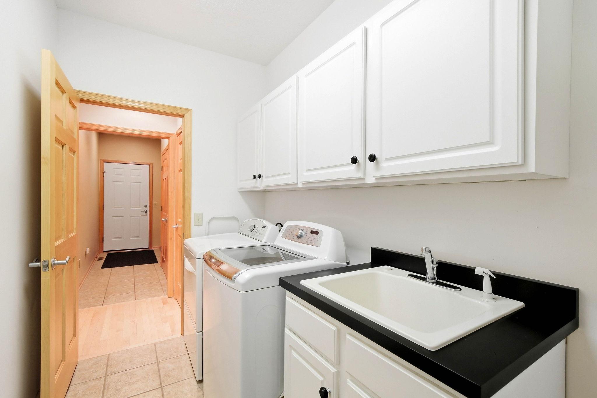 43-web-or-mls-14802-Margaret-Pl-43.jpg
