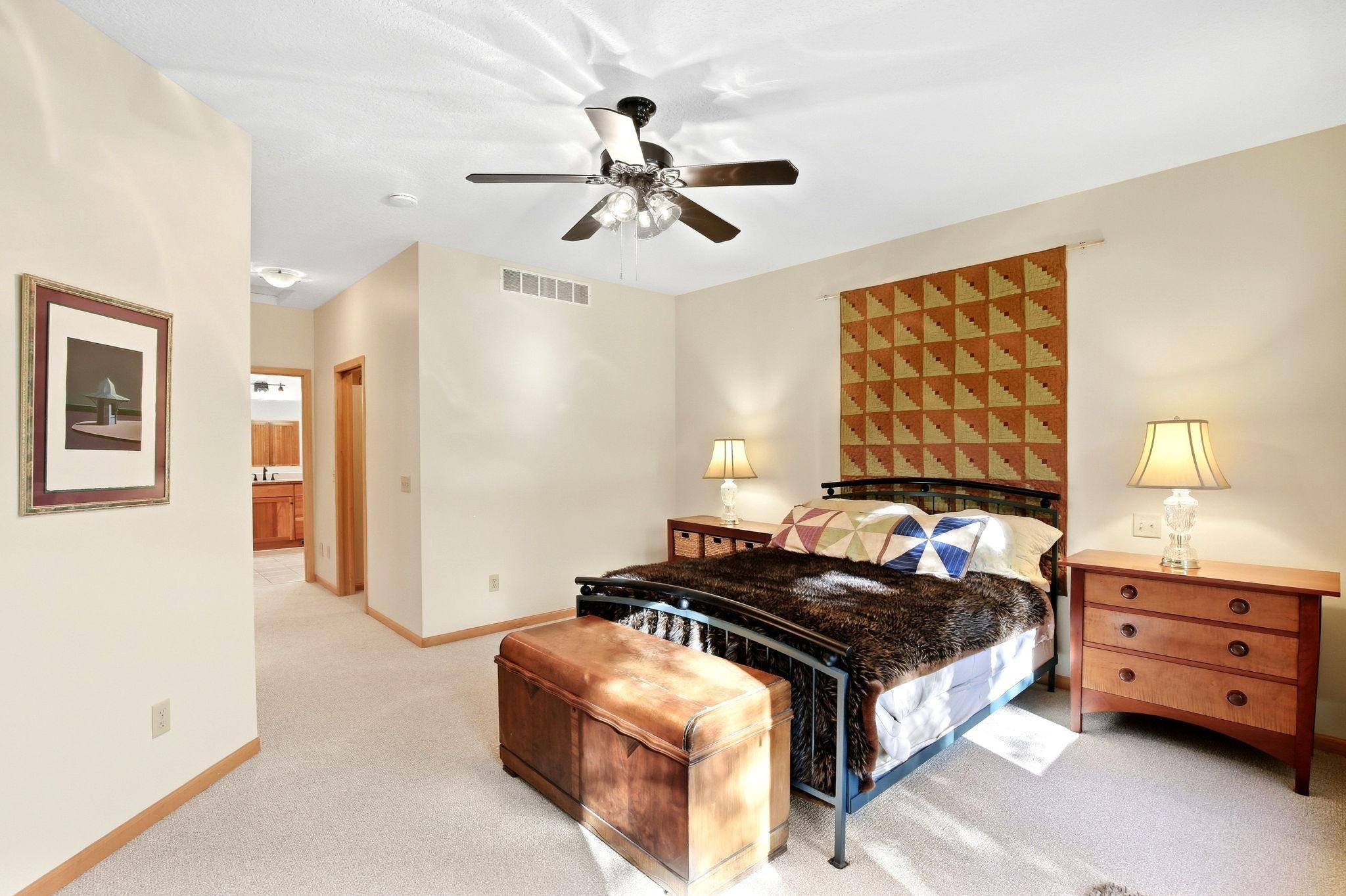 26-web-or-mls-14802-Margaret-Pl-26.jpg