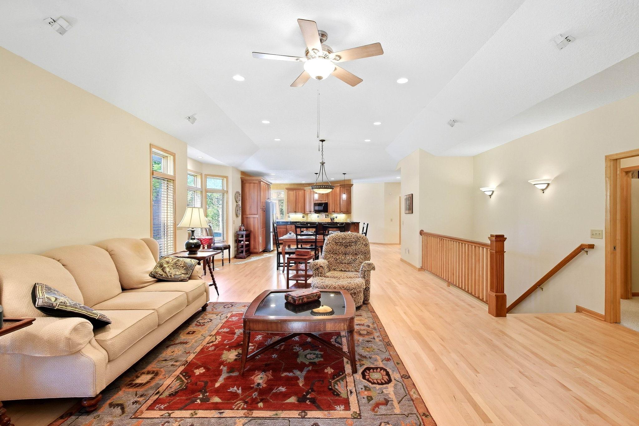 15-web-or-mls-14802-Margaret-Pl-15.jpg