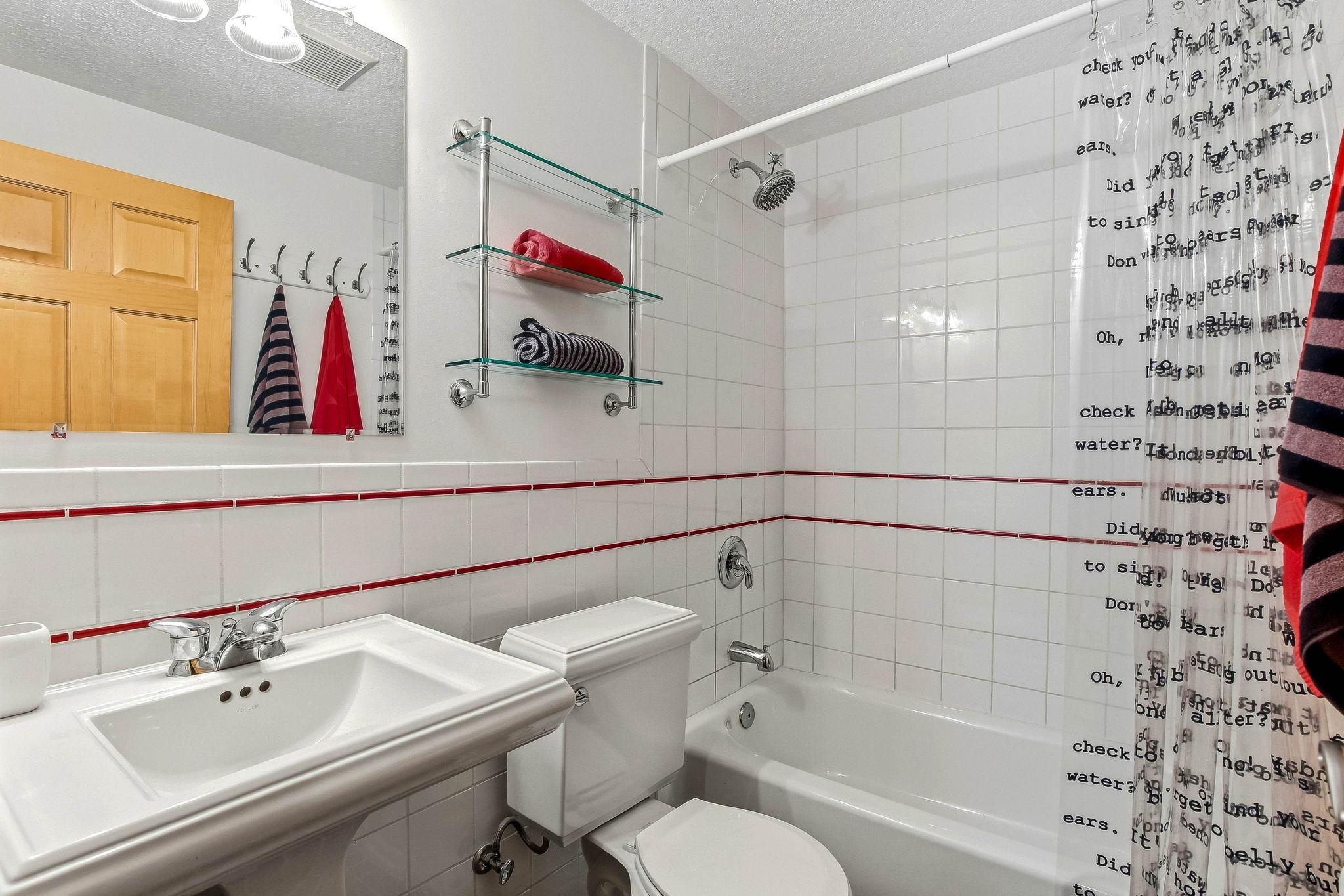 56-web-or-mls-14802-Margaret-Pl-56.jpg
