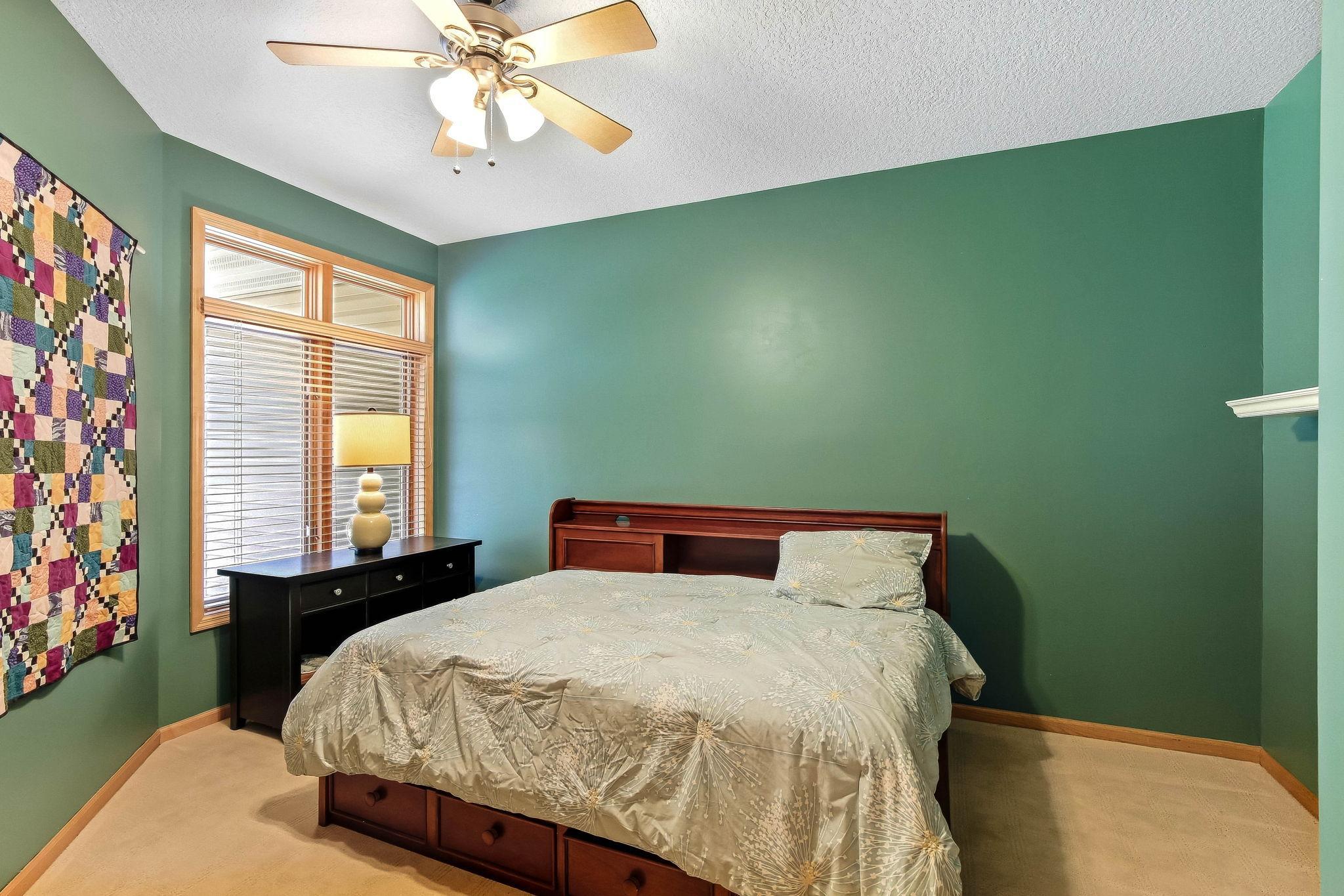 22-web-or-mls-14802-Margaret-Pl-22.jpg