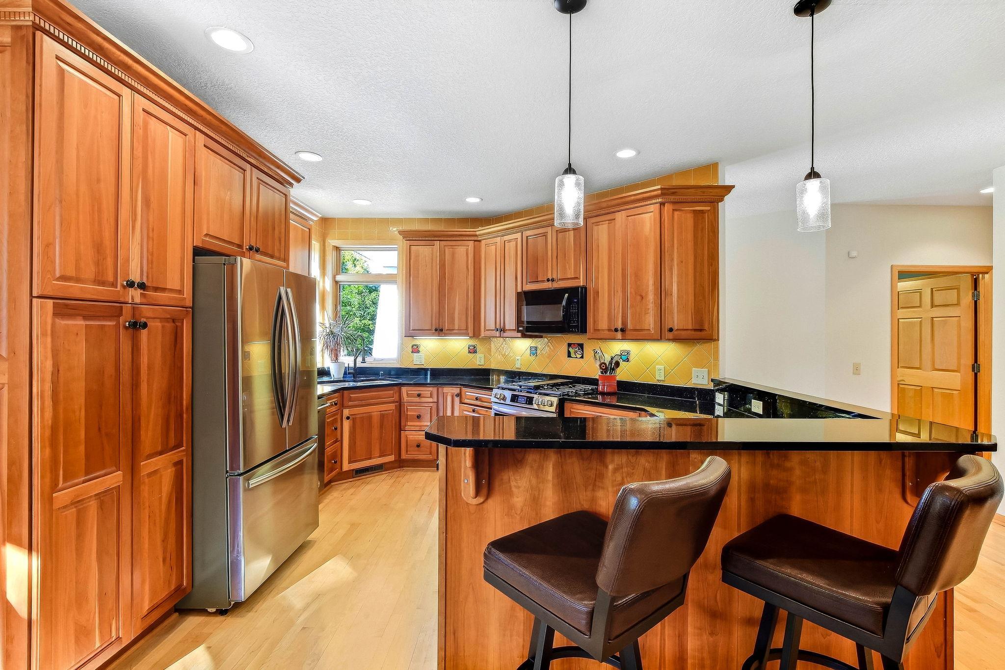 7-web-or-mls-14802-Margaret-Pl-07.jpg