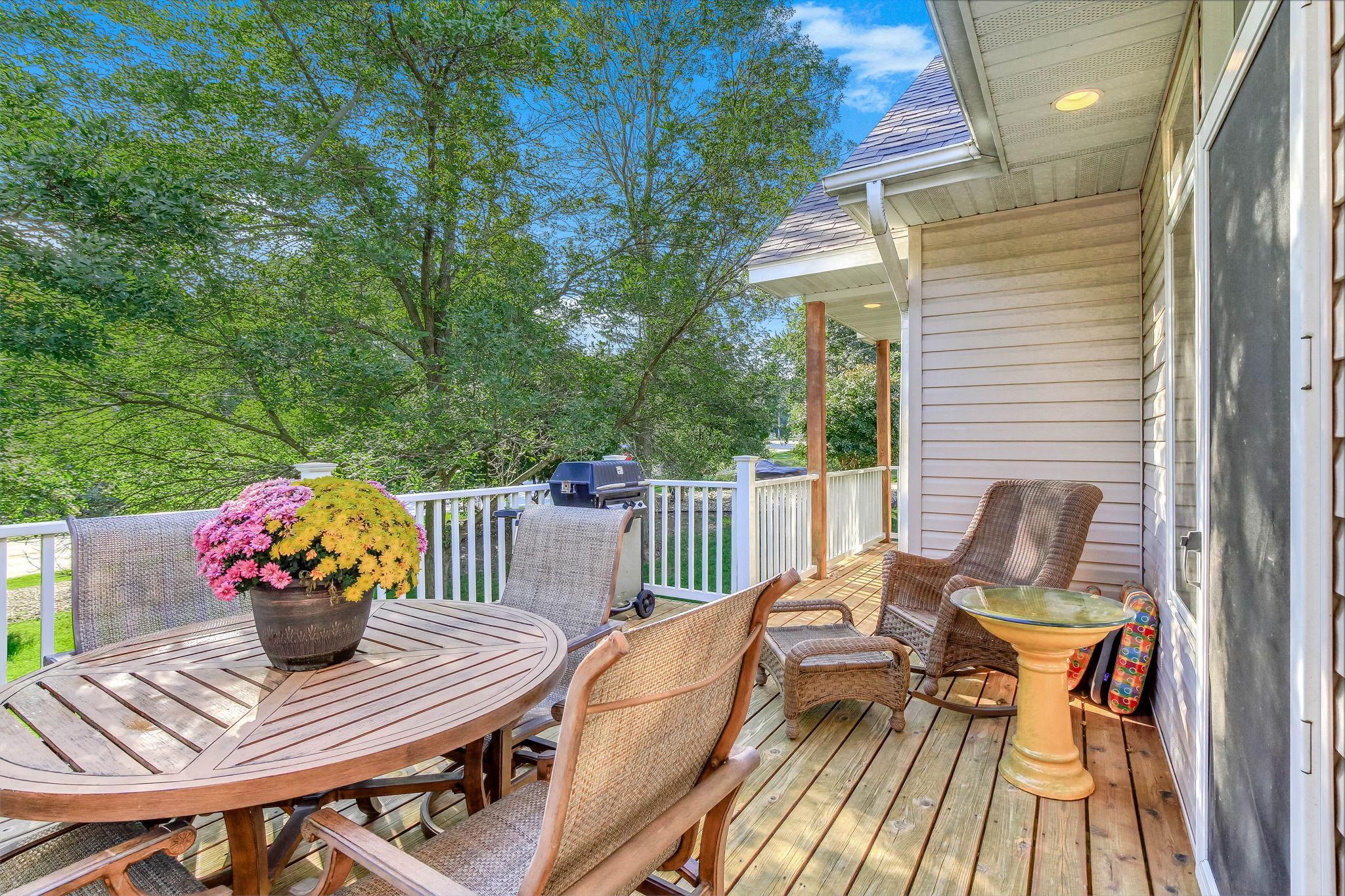 33-web-or-mls-14802-Margaret-Pl-33.jpg