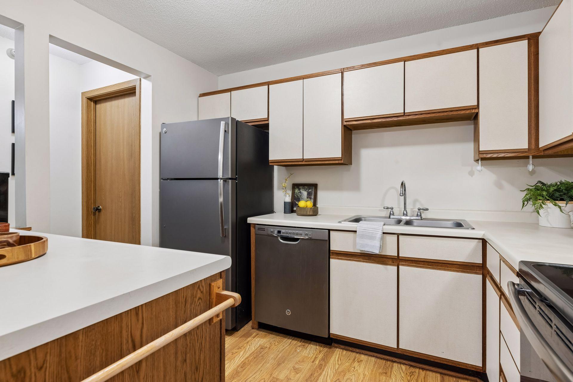4151 Boone Avenue North - Stainless steel appliances - 0015.jpg