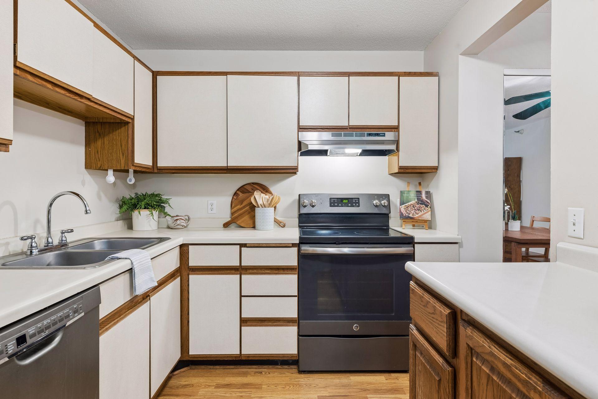 4151 Boone Avenue North -Range with hood fan - 0016.jpg