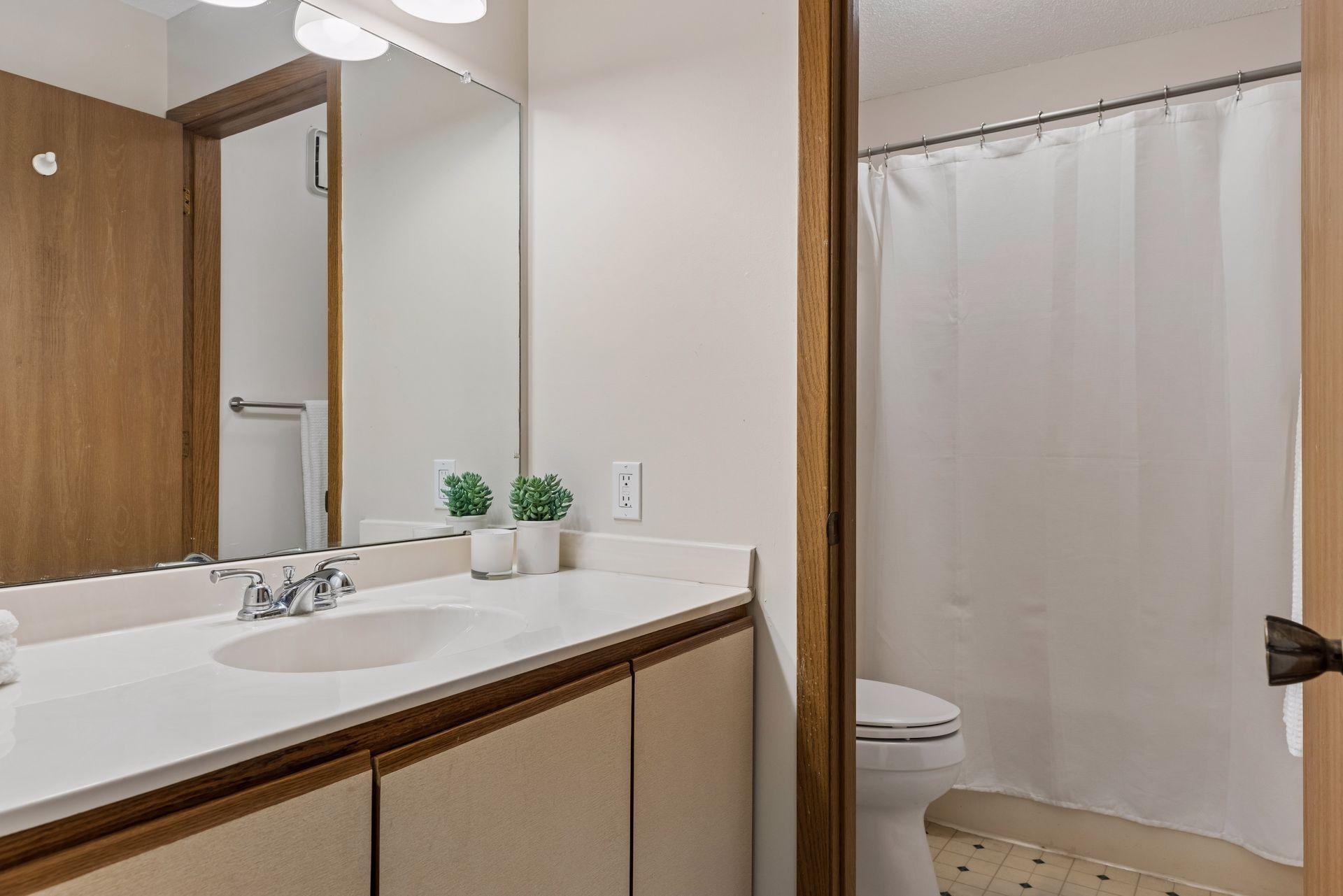 4151 Boone Avenue North - Bathroom Two - 0025.jpg