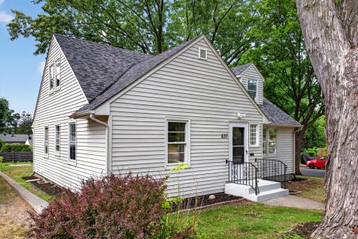 837 Mcknight Road N, Saint Paul, MN 55119