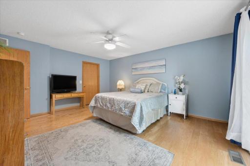 13310 Glenhaven Court, Apple Valley, MN 55124