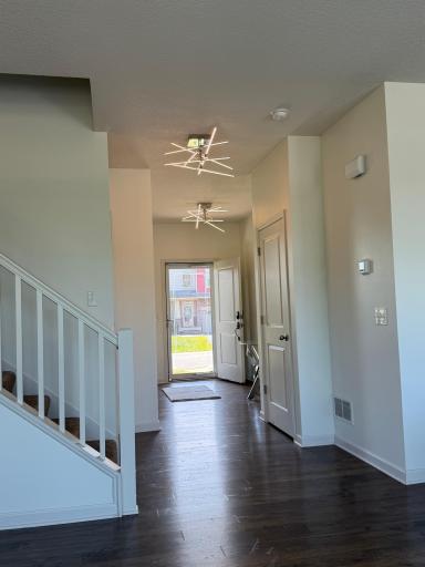 1309 Shadow Creek Curve, Eagan, MN 55123