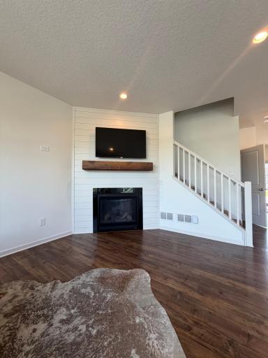 1309 Shadow Creek Curve, Eagan, MN 55123
