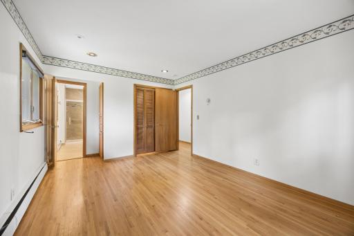 290 Rice Creek Fridley MAIN BEDROOM.jpg
