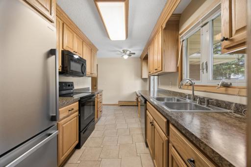290 Rice Creek Fridley MAIN KITCHEN.jpg