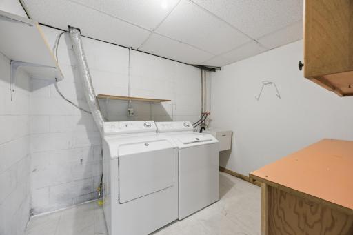 290 Rice Creek Fridley LAUNDRY.jpg