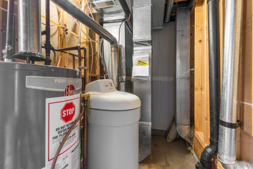 30-web-or-mls-4244 Jarmann Ln-39.jpg