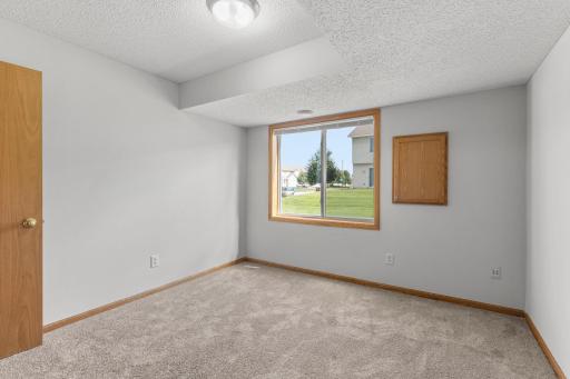 28-web-or-mls-4244 Jarmann Ln-36.jpg