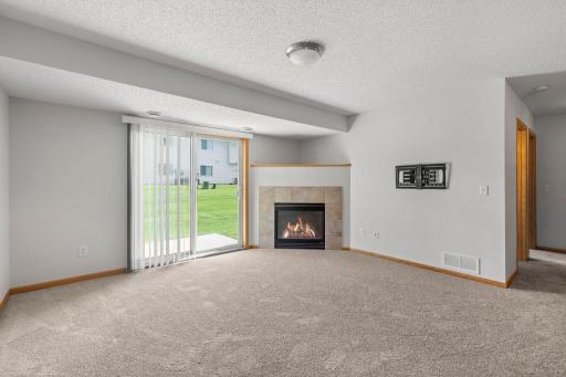 22-web-or-mls-4244 Jarmann Ln-18.jpg